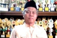 Kepala MI Al Huda Ciluluk, Tatang Kharuman, SAg telah cukup lama memimpin sekolah ini (Dok. Hariansumedang.com/ Tatang Tarmedi)