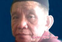 Kades Cihanjuang, Yuyus Yusup, tampak kebingungan wilayah desanya langganan banjir (Dok.Hariansumedang.com (Tatang Tarmedi)