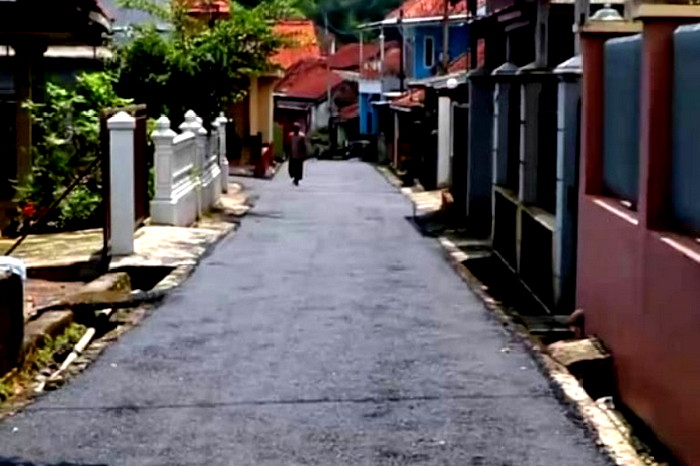 Pemdes Tanjungmekar Kecamatan Tanjungkerta Telah hotmix jalan desa (Dok.Hariansumedang.com/ Sumedangkab.go.id/ Gilang Gumilang)