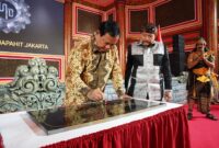 Menteri Pertahanan Prabowo Subianto menghadiri acara peresmian replika Kraton Majapahit Jakarta yang berlokasi di kawasan Cipayung. (Dok. Tim Media Prabowo)