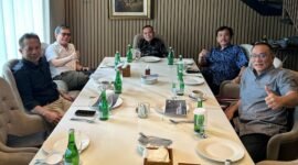 Rocky Gerung Bertemu dengan Sufmi Dasco. (Dok. Syahganda Nainggolan)