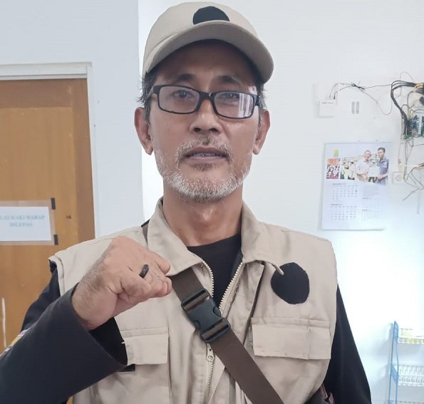 Ketua Pilkades Desa  Payungsari Kecamatan Pedes Sopyan Hadi