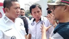 Koko Baraya bersama Bupati Karawang H. Aep Syaepuloh, S.E.