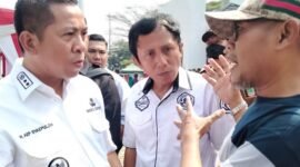 Koko Baraya bersama Bupati Karawang H. Aep Syaepuloh, S.E.